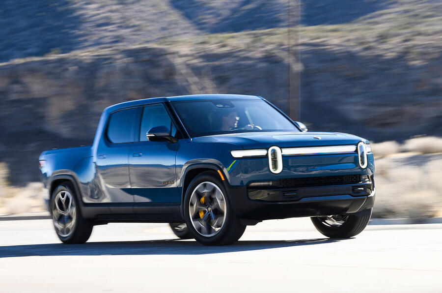 Rivian R1T front quarter tracking
