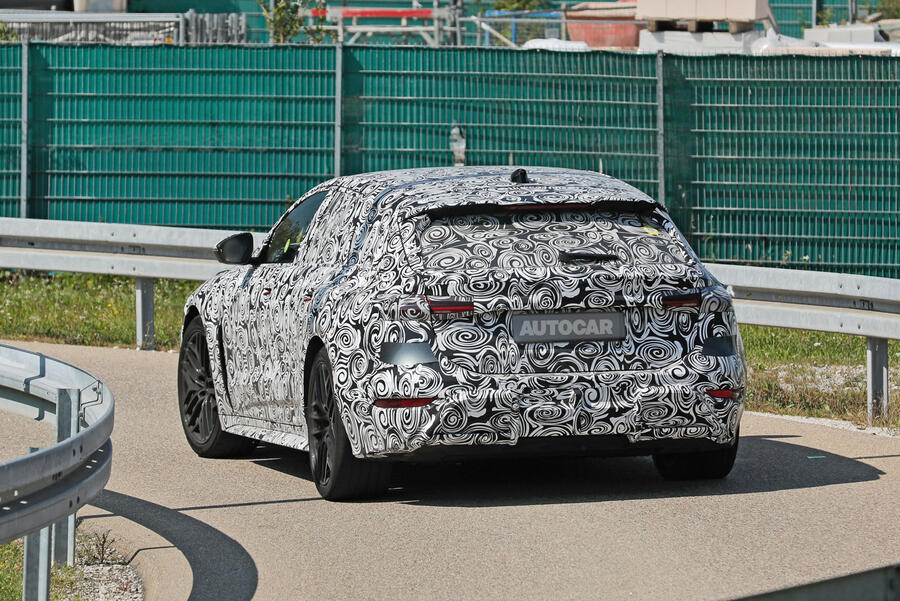 Audi RS6 E-tron rear tracking – camo