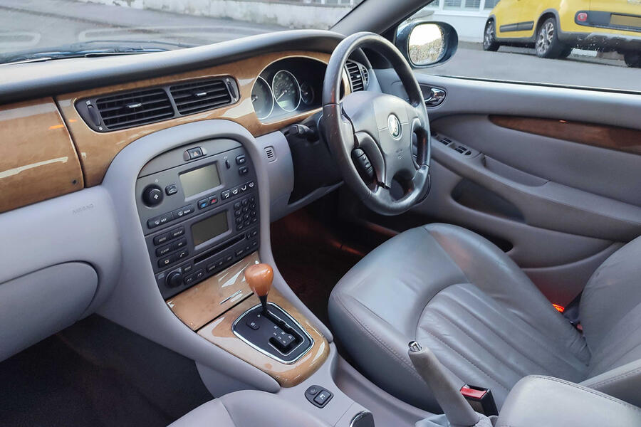 Alex Wolstenholme's £400 Jaguar X-Type – interior