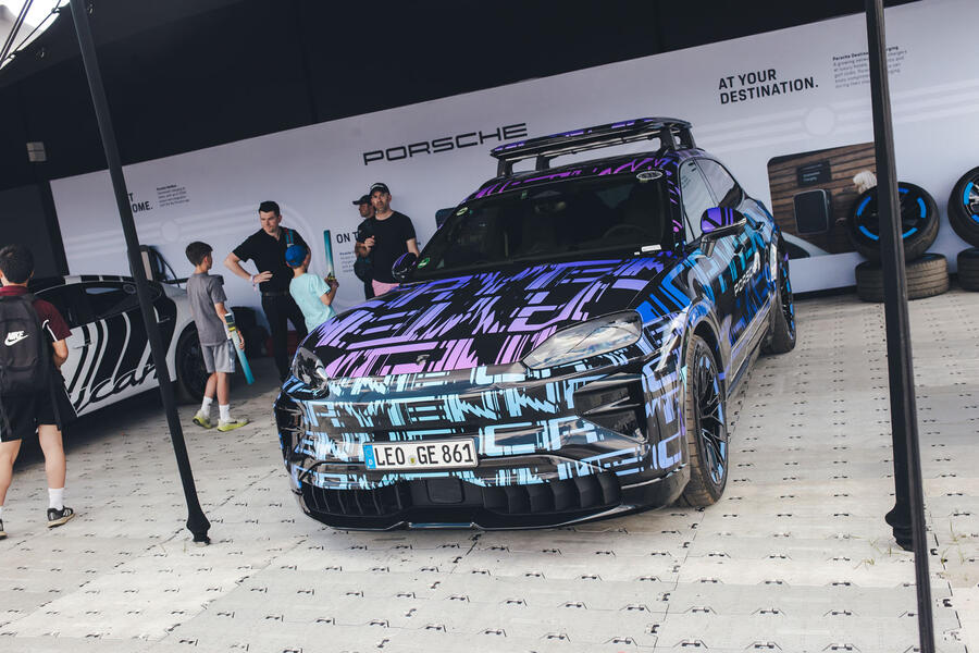 Porsche Cayenne EV camo – parked