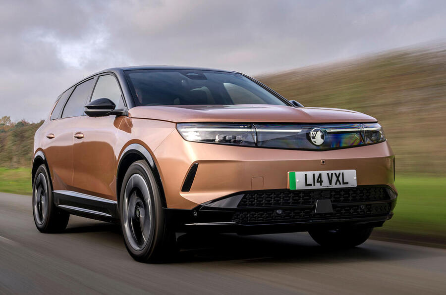 Vauxhall Grandland Electric front quarter tracking