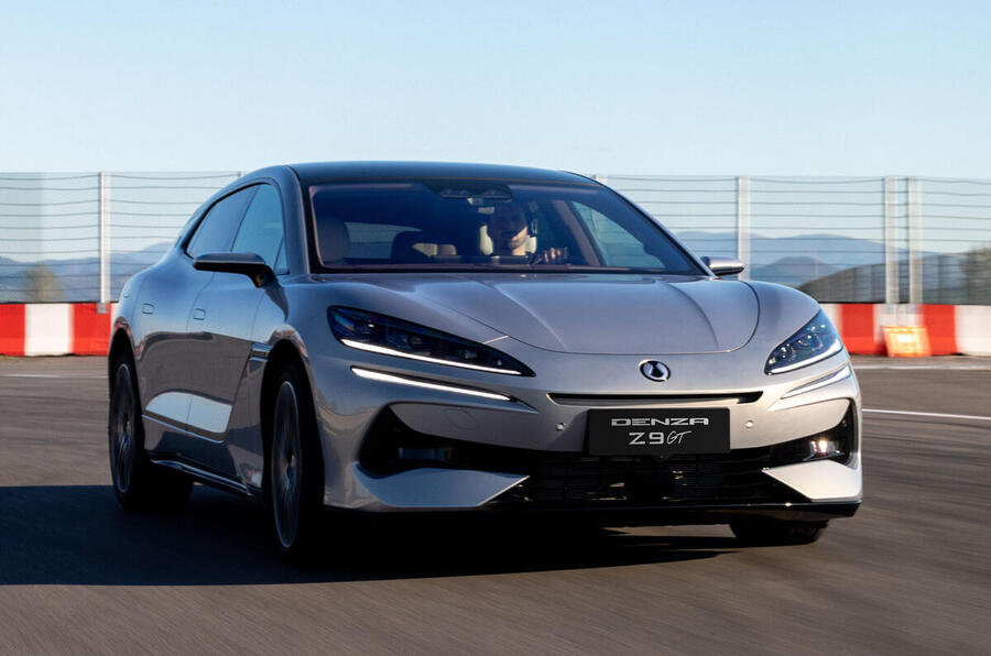 Denza Z9 GT front quarter tracking