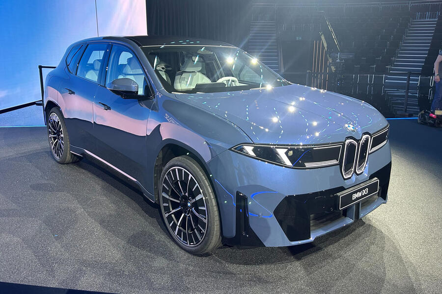 BMW iX3 front quarter