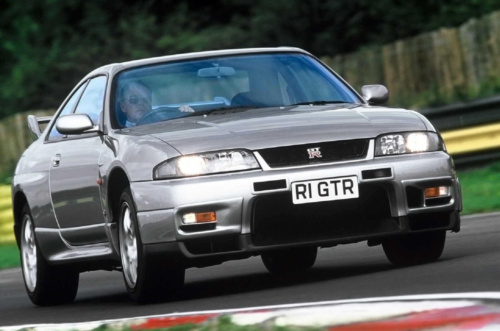Nissan GT-R