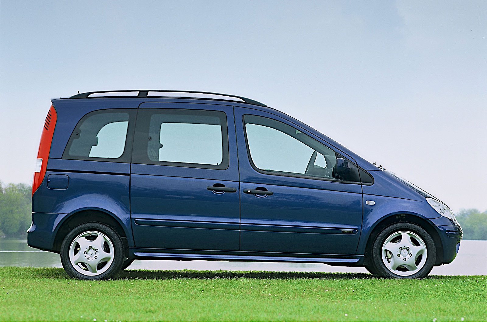 Mercedes Vaneo (2001)