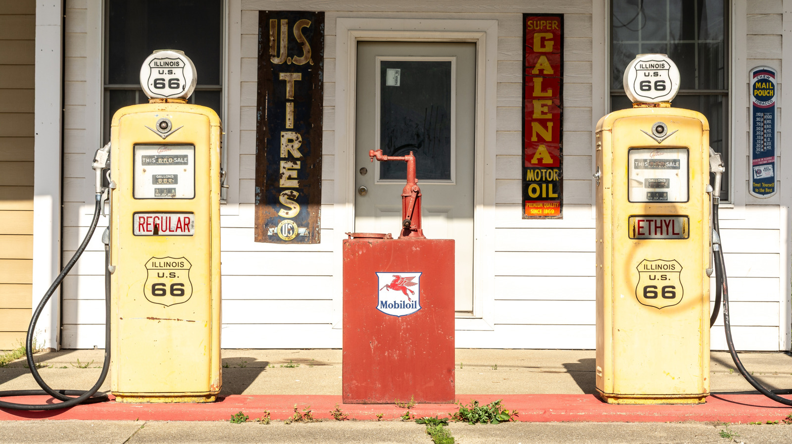 The Evolution of Gas Stations and the Ingenious Simplicity of America’s ...