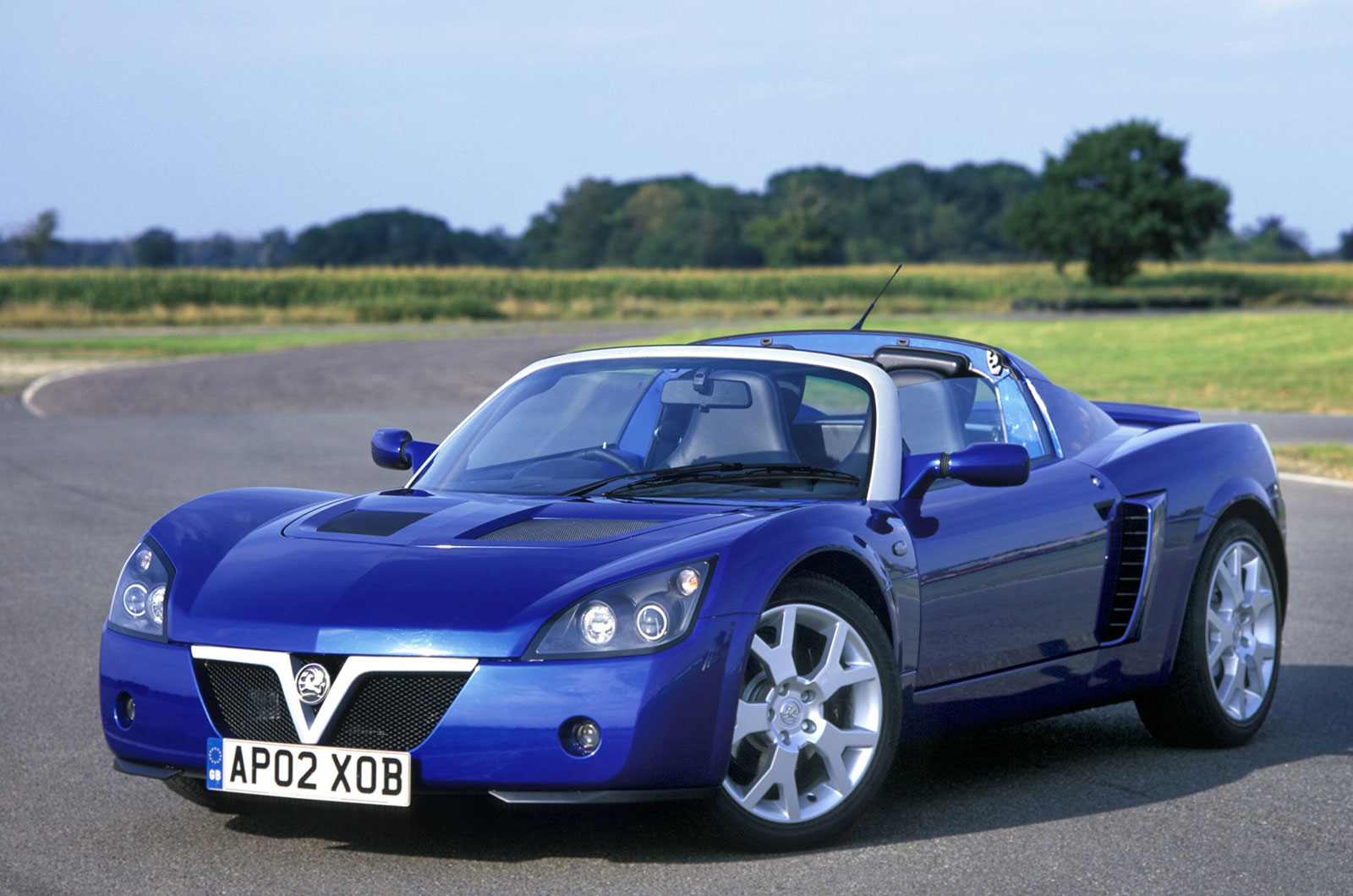 Vauxhall VX220 (2000-2005)