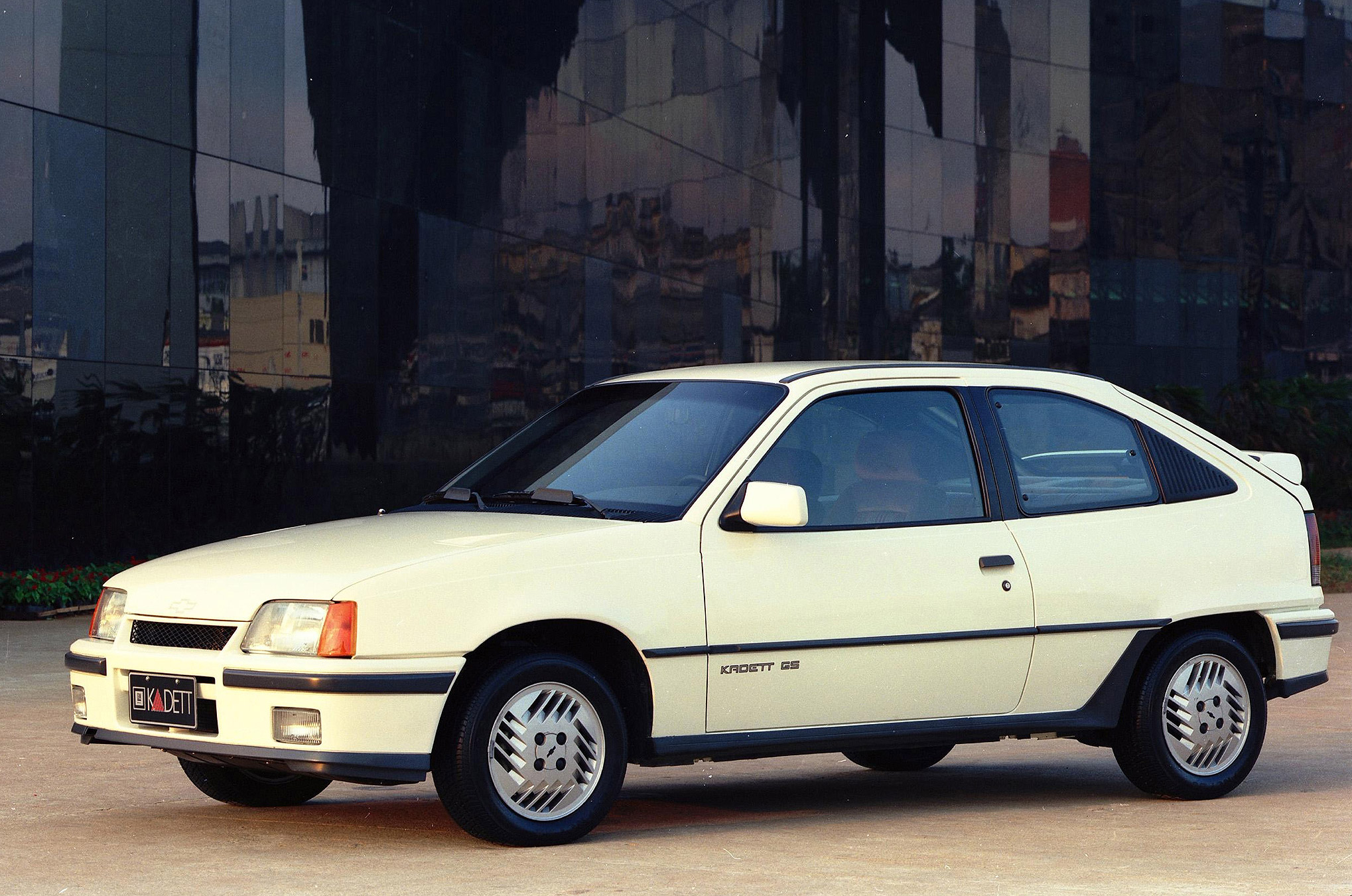 Opel Kadett (1984) – 9 MODELS