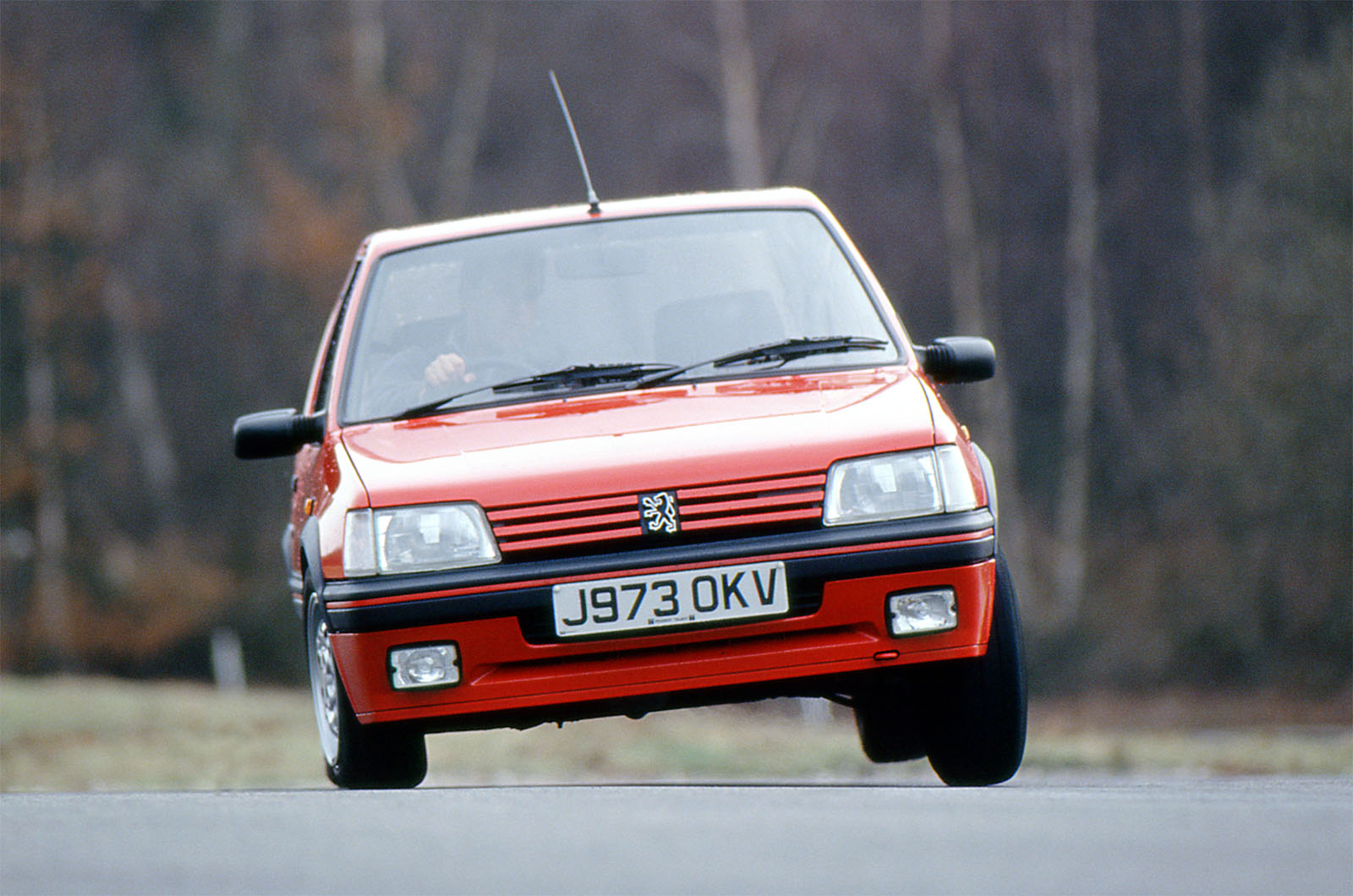 PEUGEOT 205 GTi