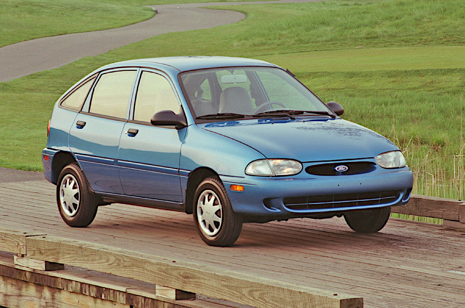 Ford Aspire (1994)