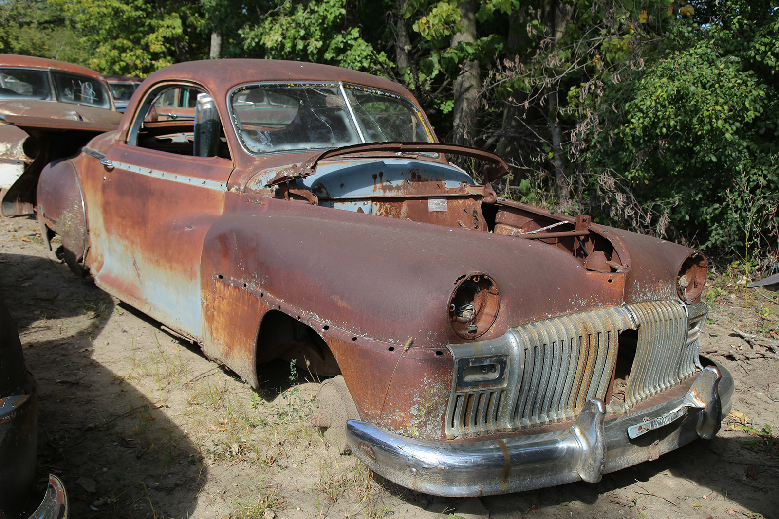 DESOTO DELUXE COUPE - 1947