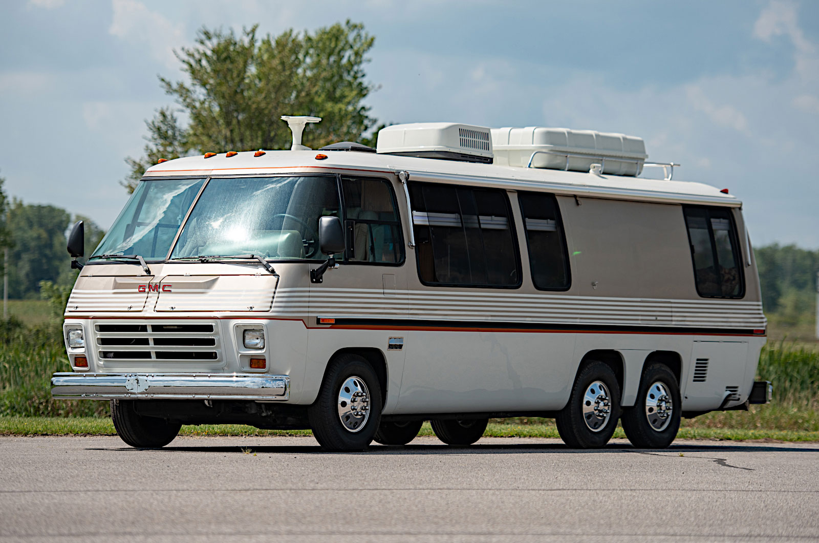 Oldsmobile V8 (1964)