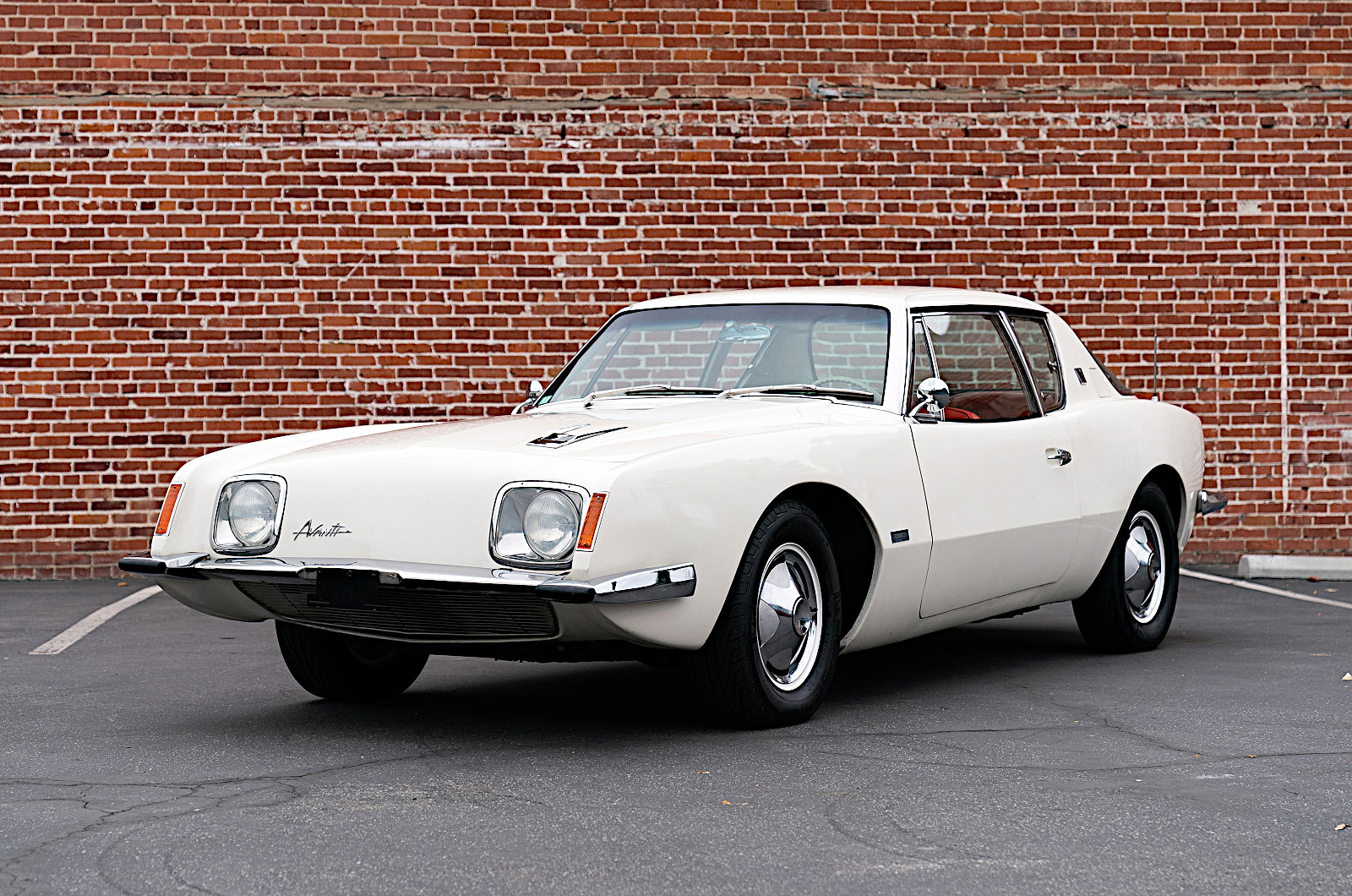 Studebaker Avanti