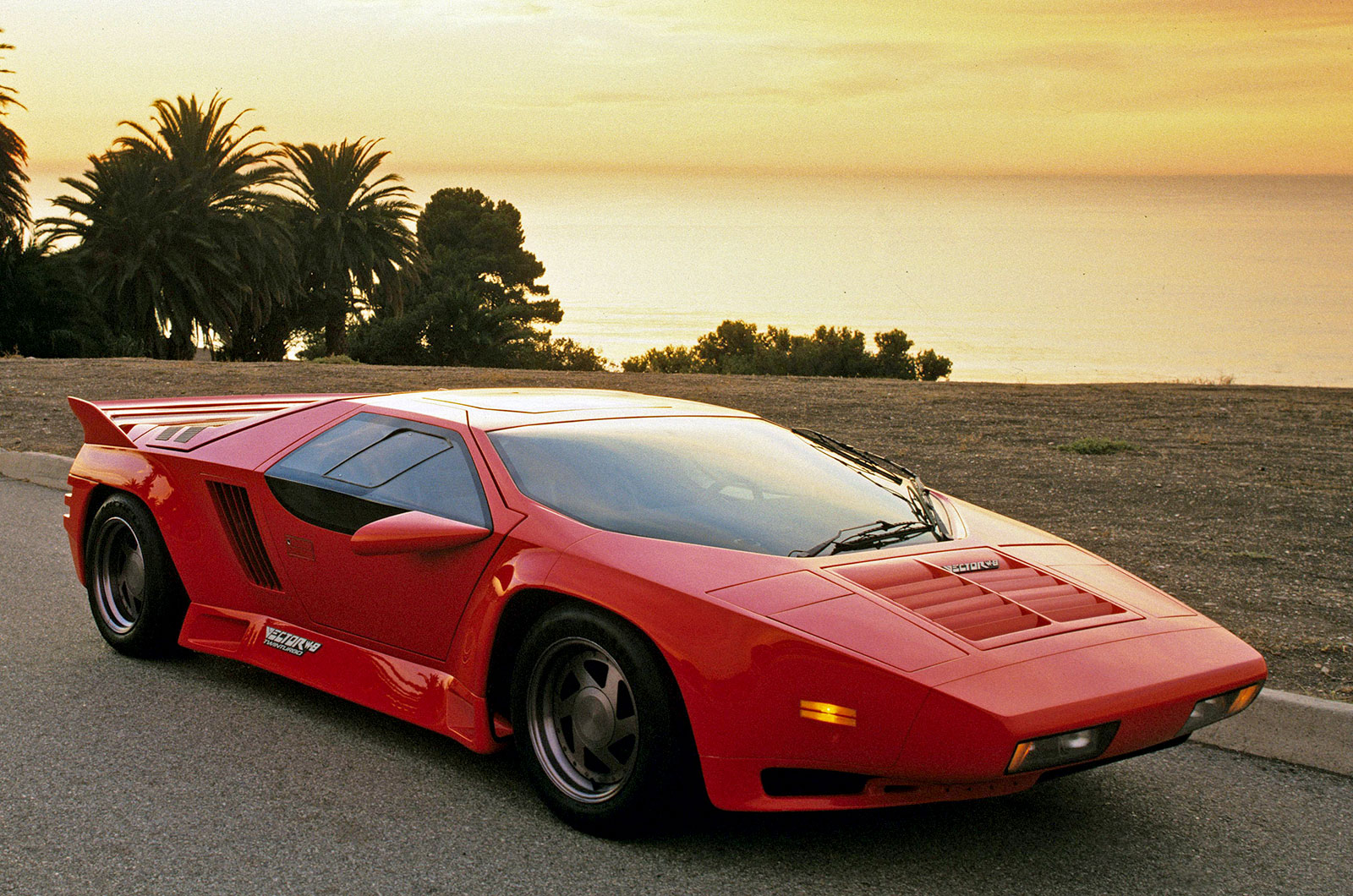 Vector W8 (1990)
