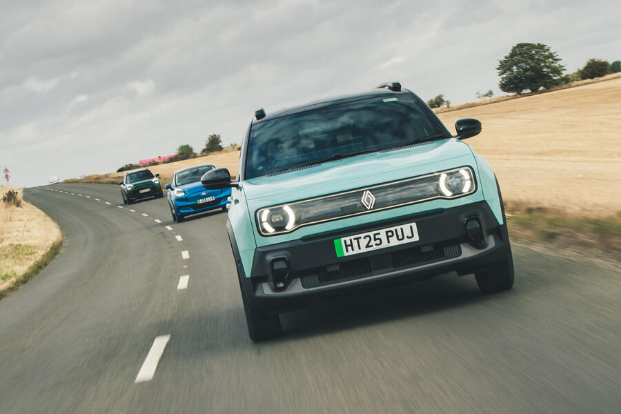Renault 4 leading Ford Puma Gen-E and Mini Aceman JCW