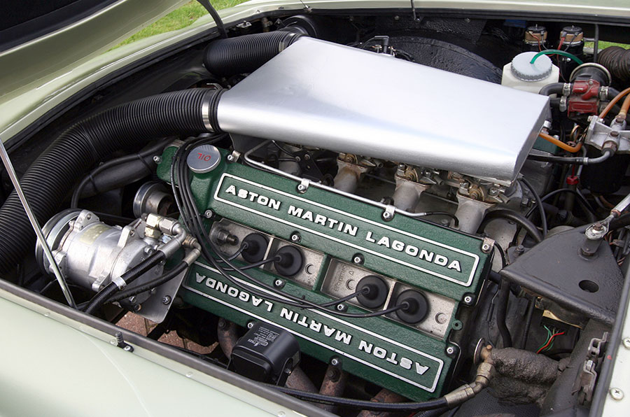 Aston Martin V8 (1969)