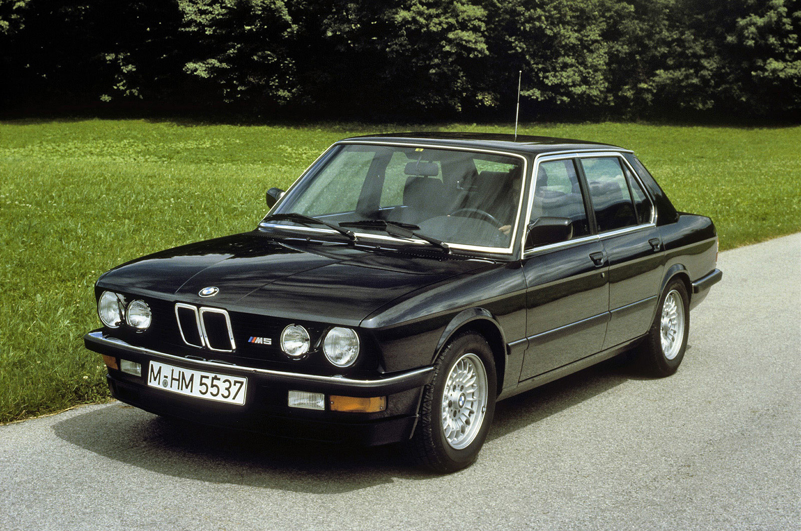 BMW M5 E28 (1985) - £50,000