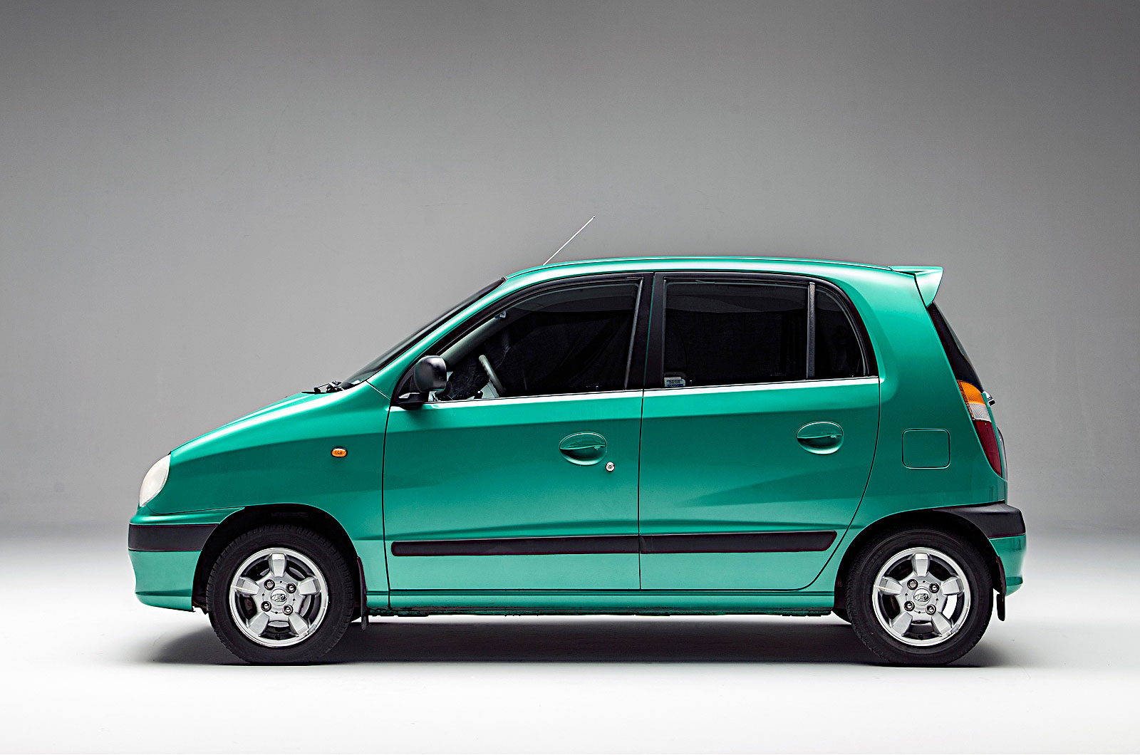 Hyundai Amica and Eon