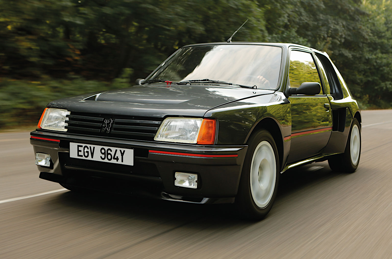 Peugeot 205 T16