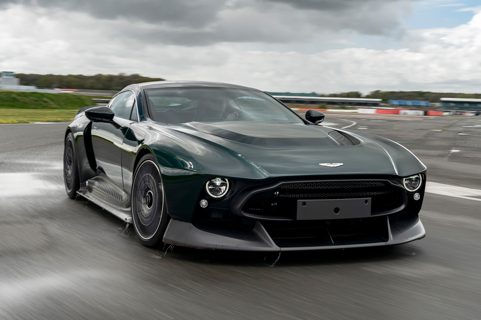 Aston Martin Victor