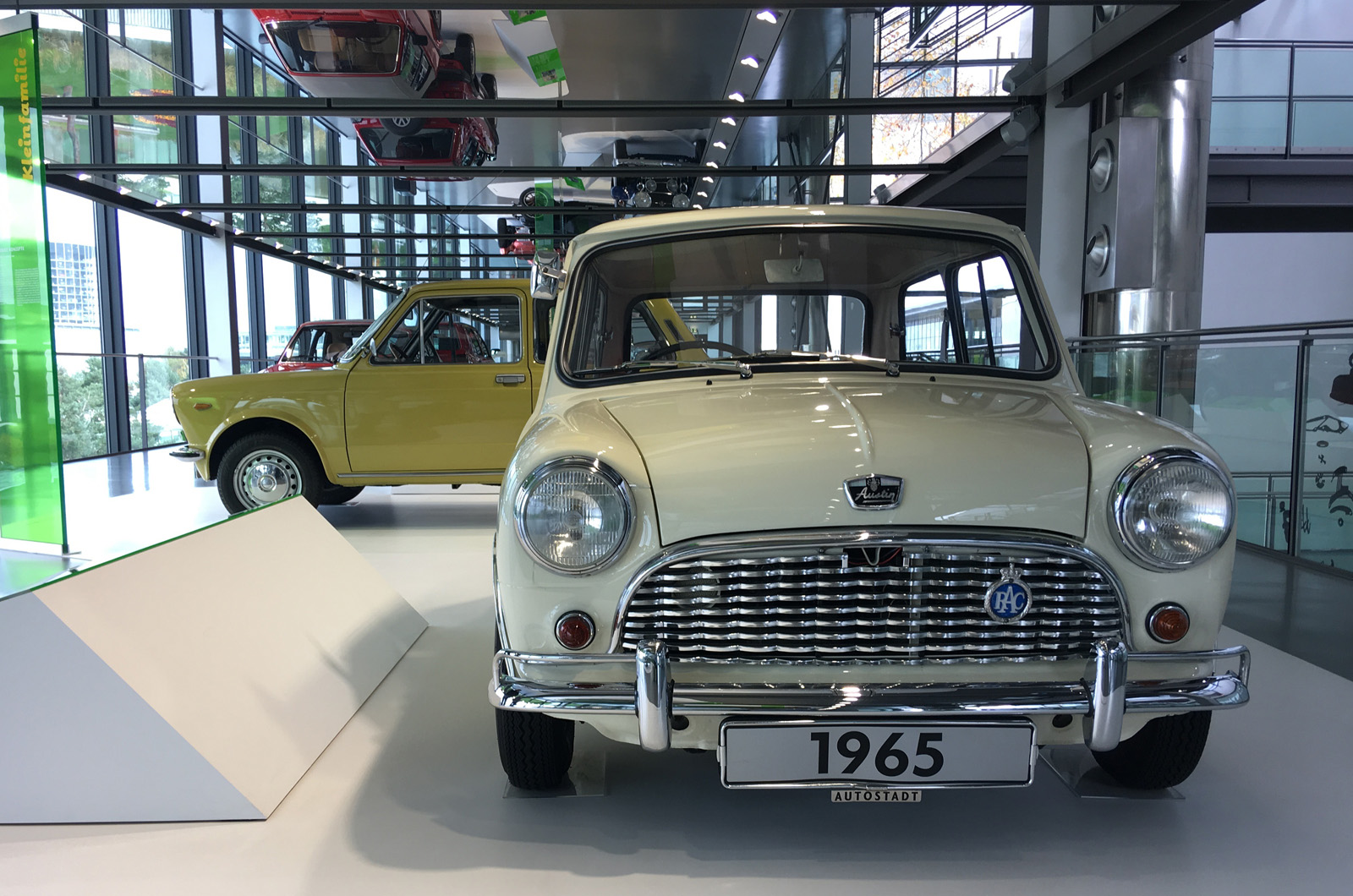 Mini (1956)