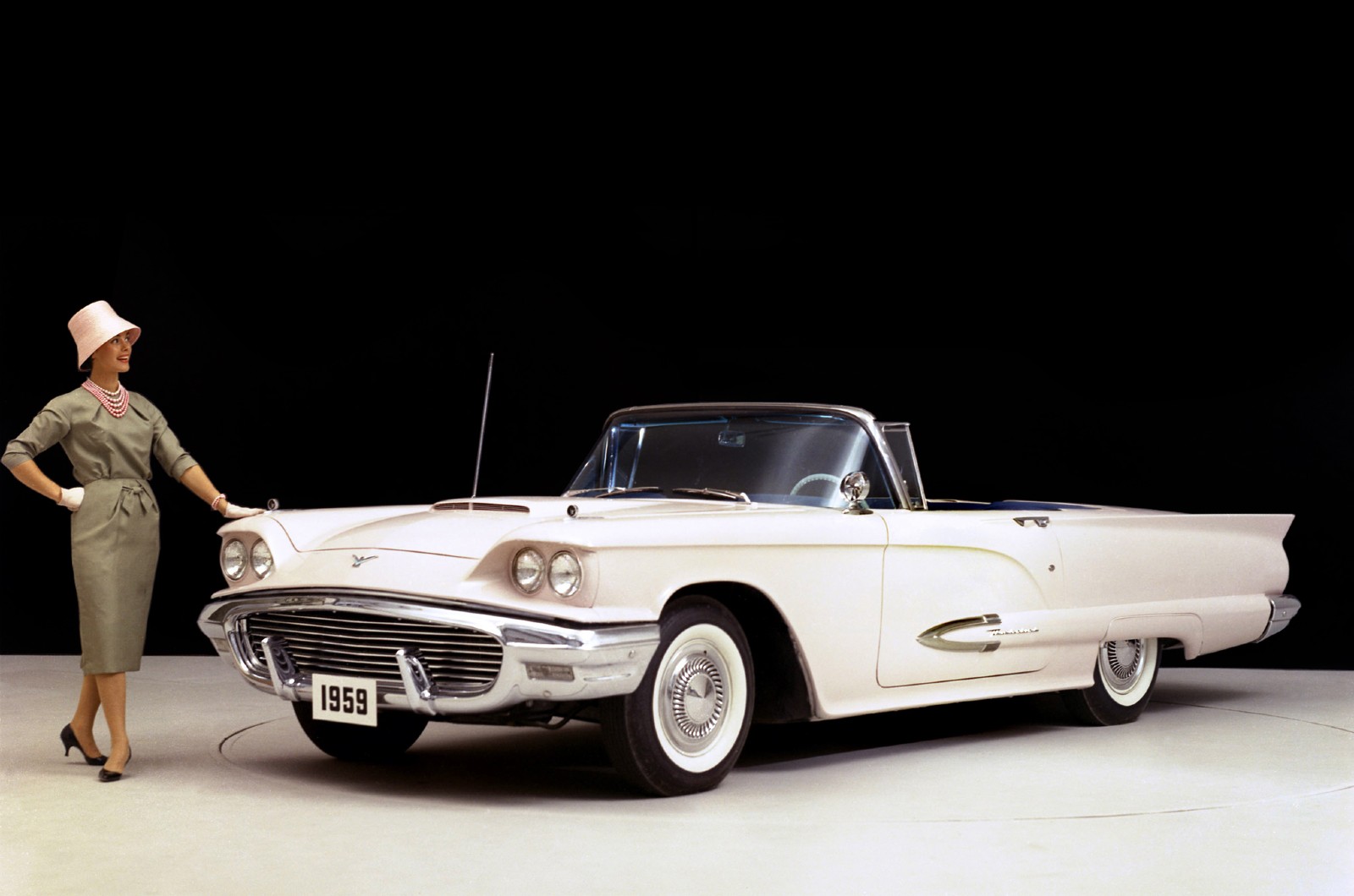 #21: Ford Thunderbird (4,438,000)