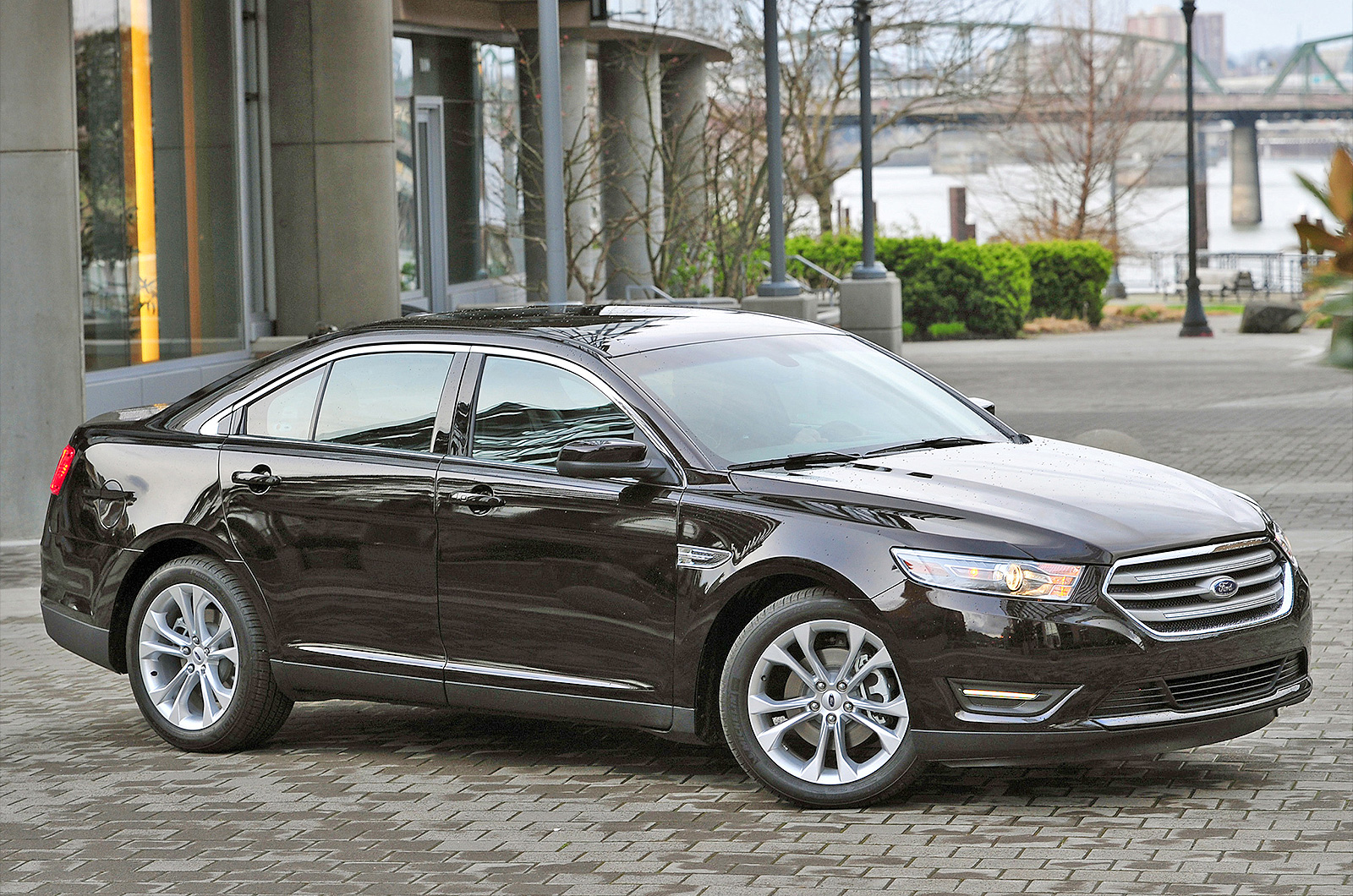 #11: Ford Taurus (8,404,000)