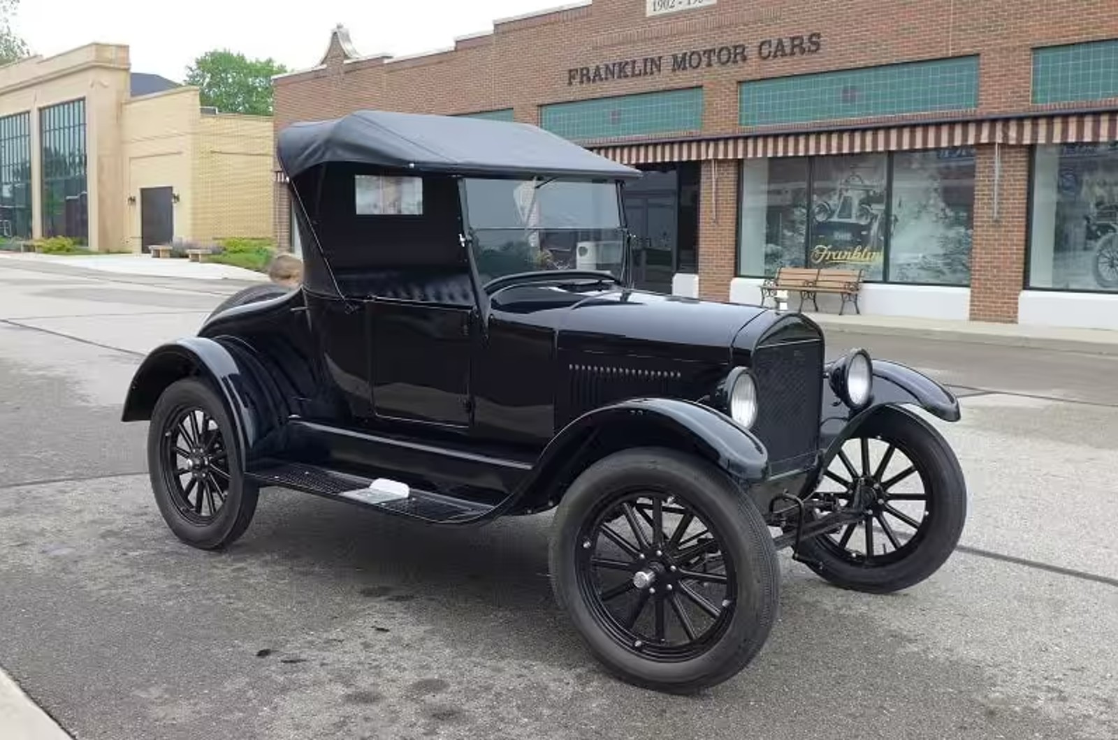 #3: Ford Model T (15,000,000)