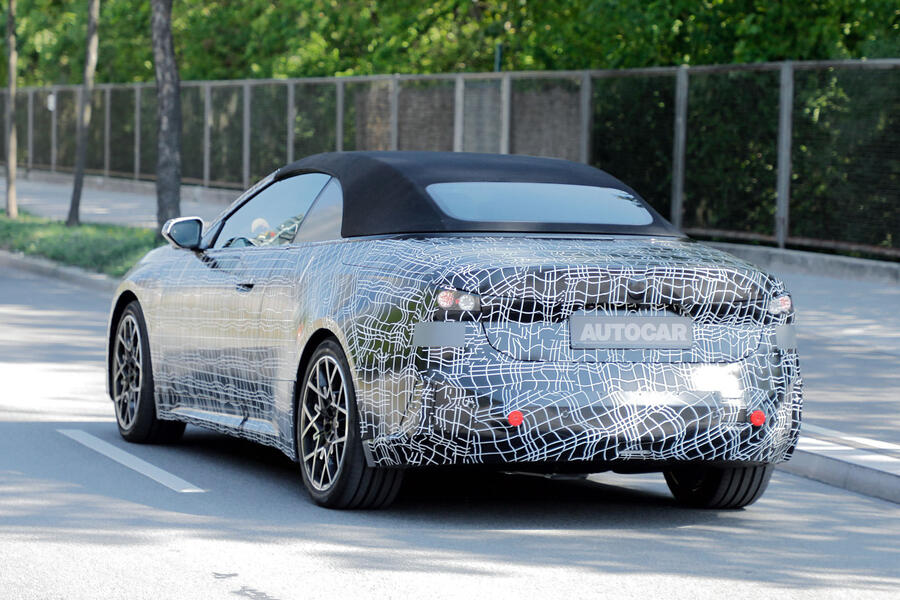 BMW i4 Cabriolet in camouflage