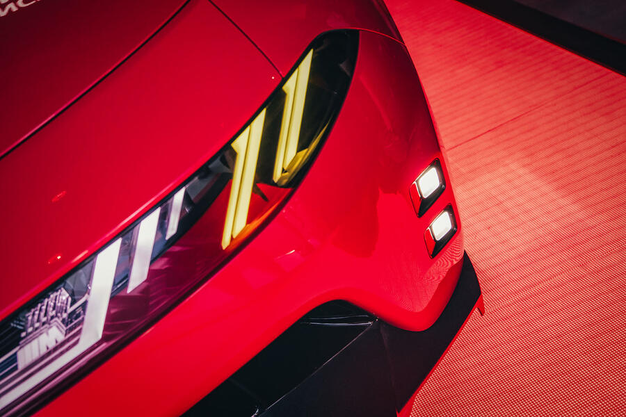 BMW M Concept Neue Klasse front detail
