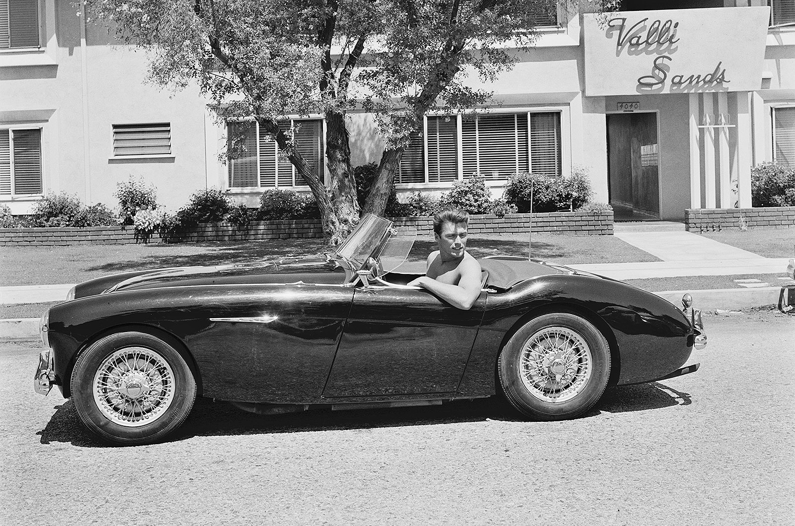 Clint Eastwood – Austin-Healey 100M