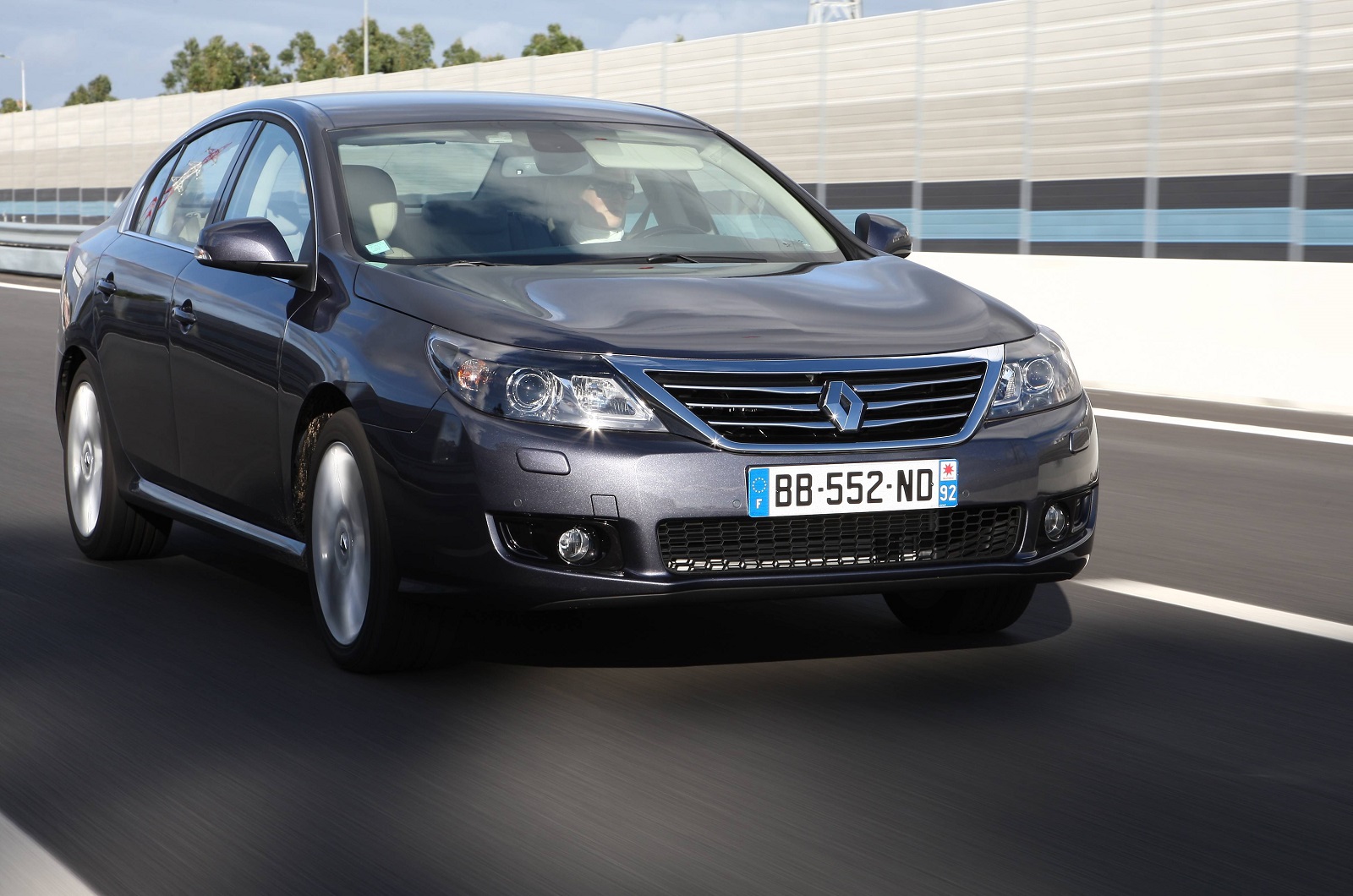 Renault Latitude (2010)