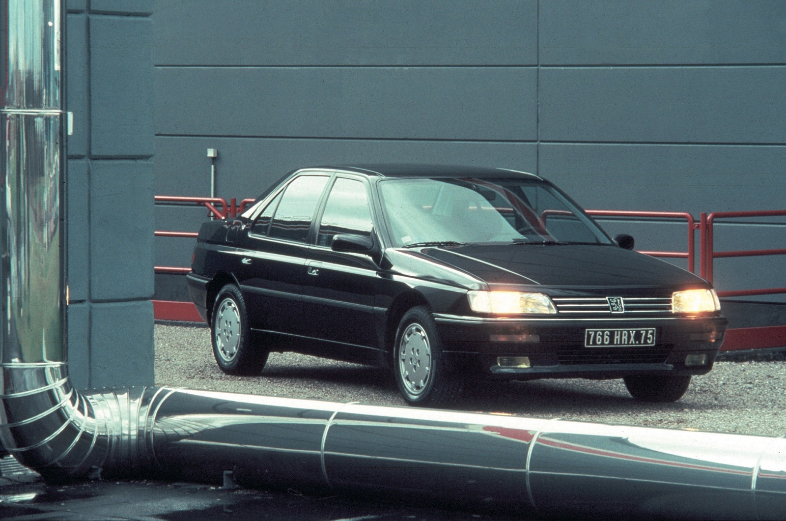 Peugeot 605 (1989)