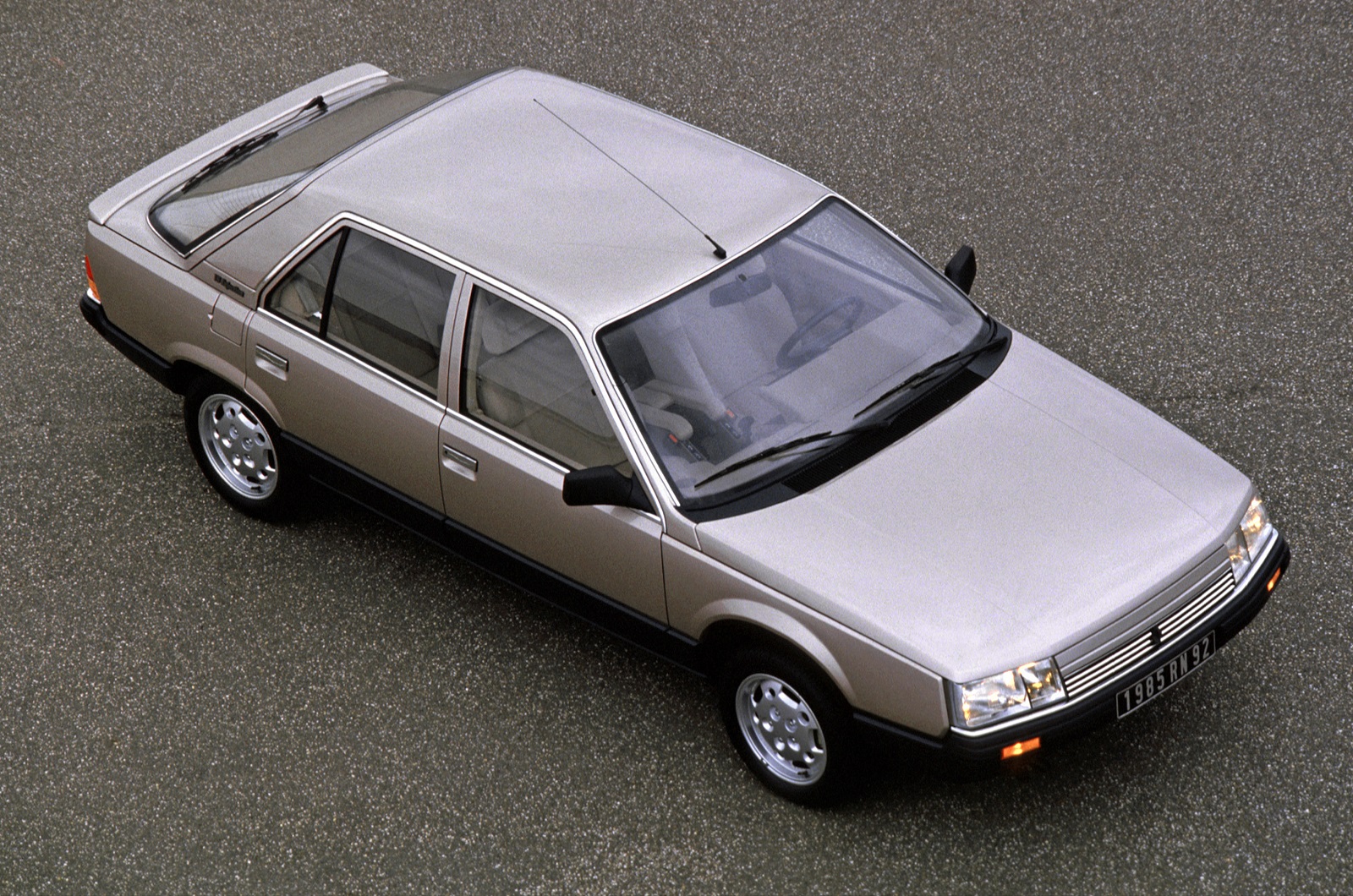 Renault 25 (1983)