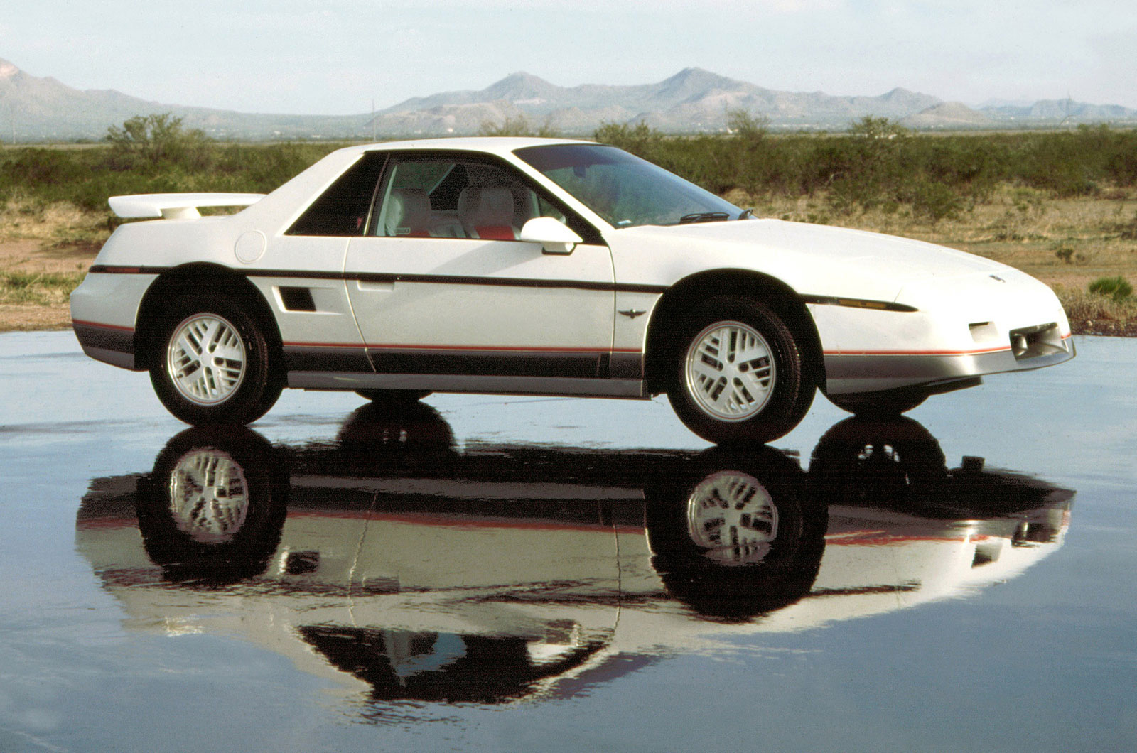 Pontiac Fiero (1983)