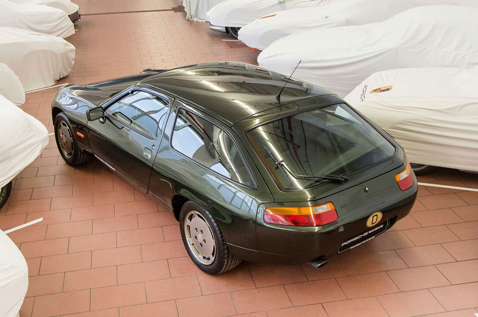 Porsche 928-4 (1984)