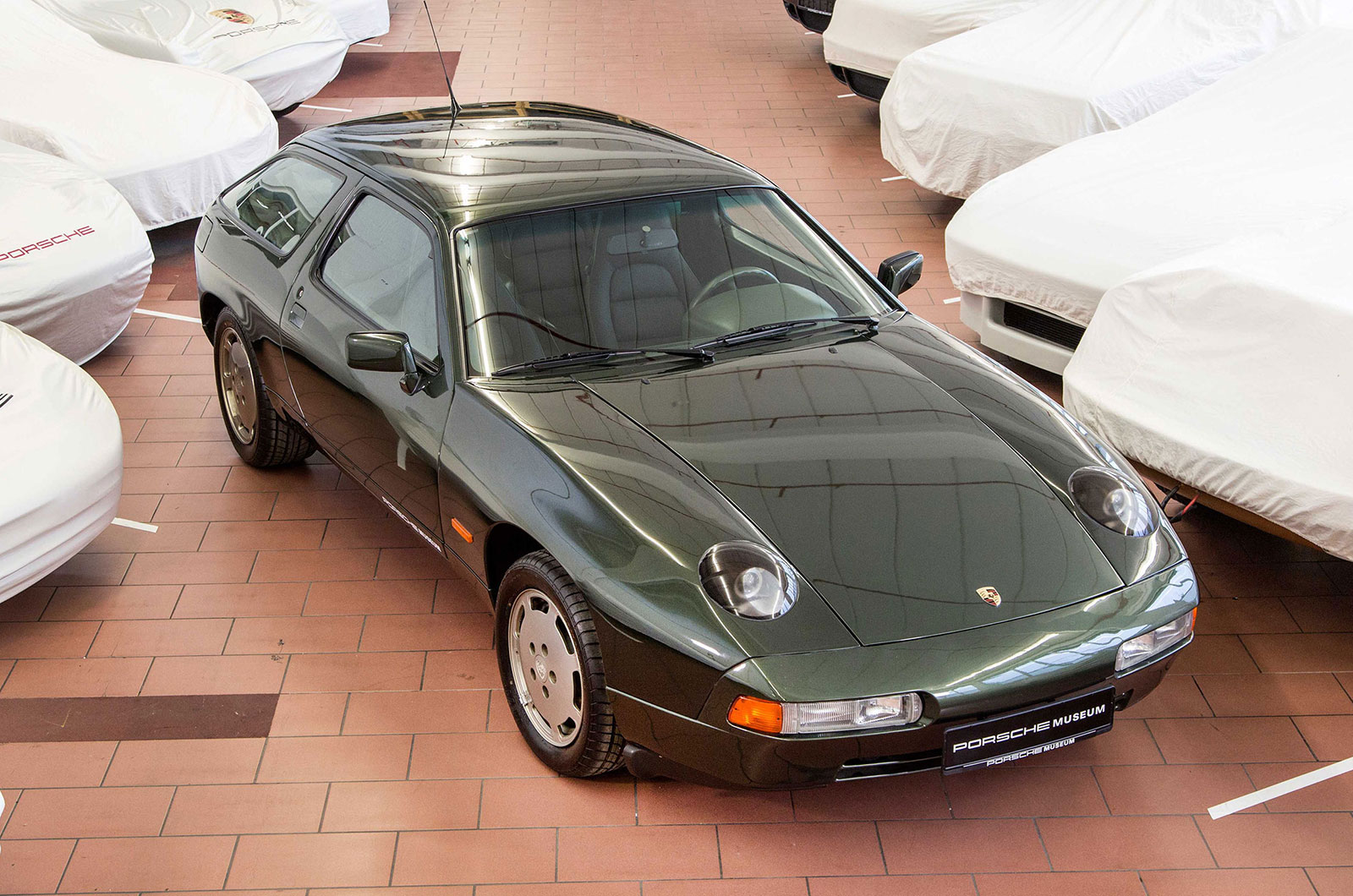 Porsche 928-4 (1984)