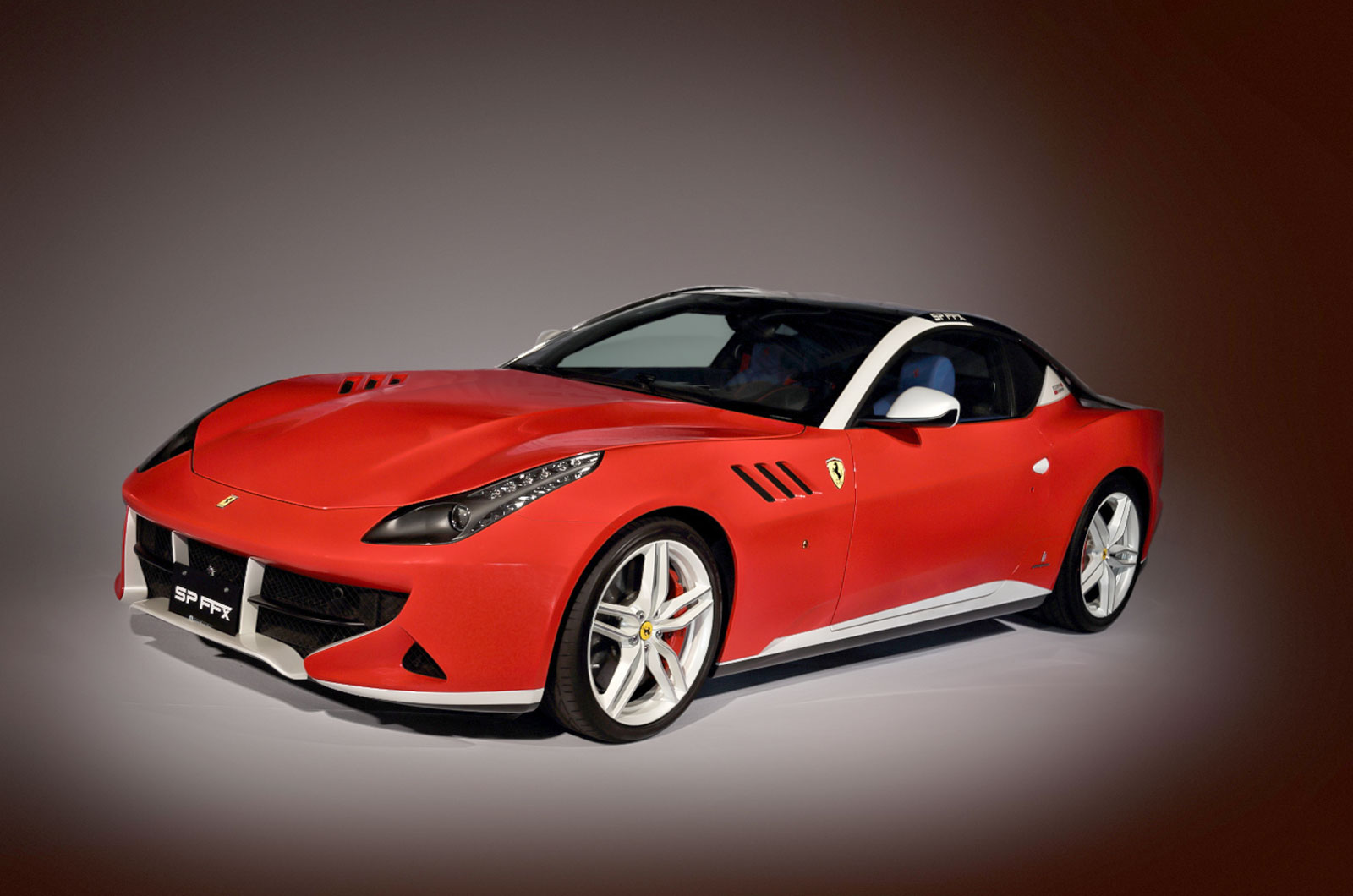 Ferrari SP FFX (2014)