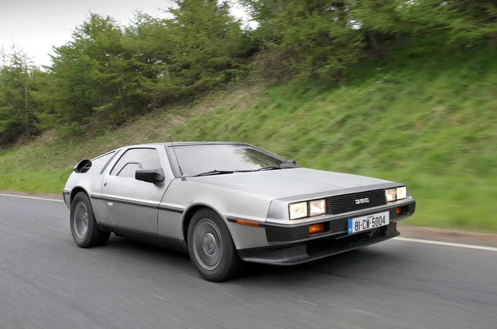 DeLorean DMC-12