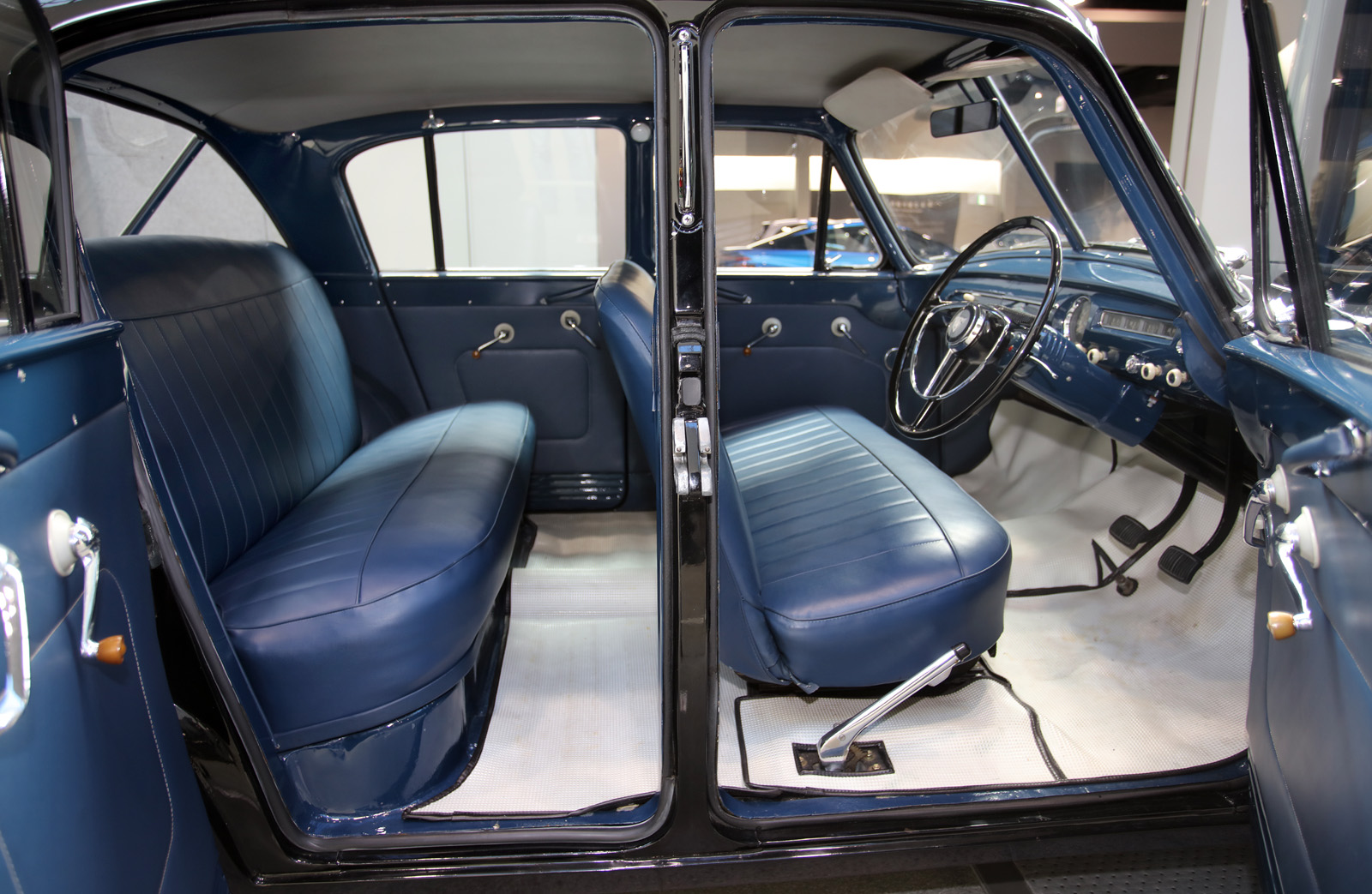 Toyopet Crown RS (1955) - continued