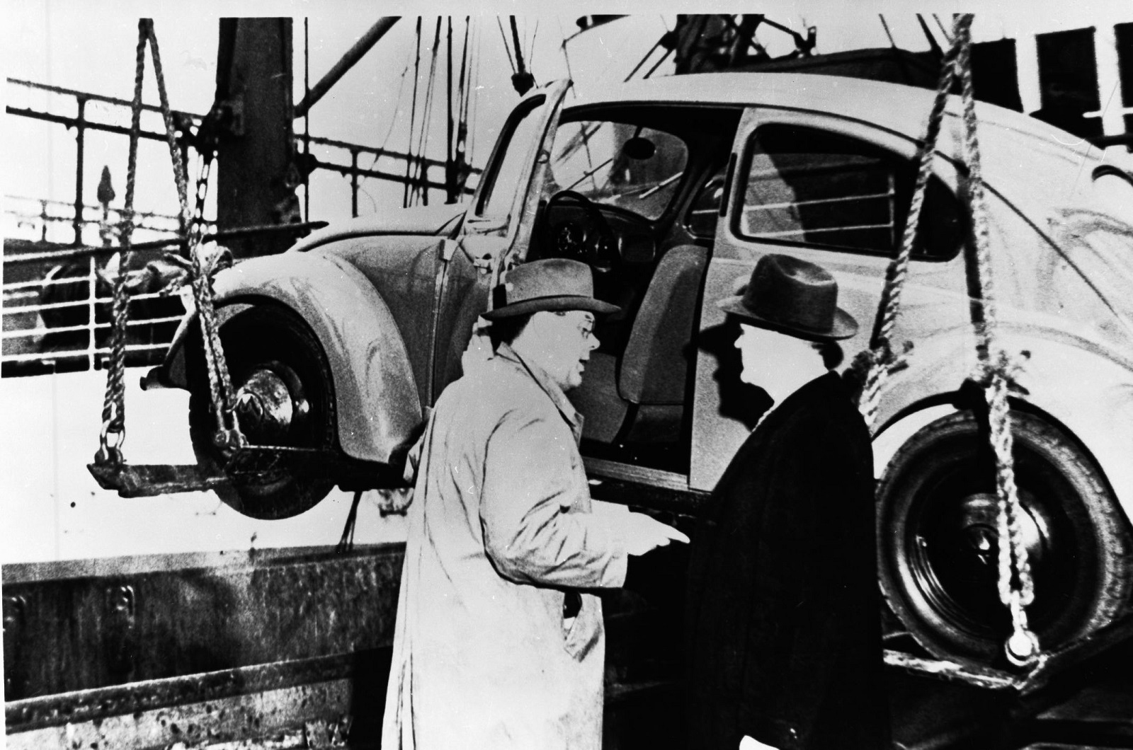 The Beetle arrives in America (1949)