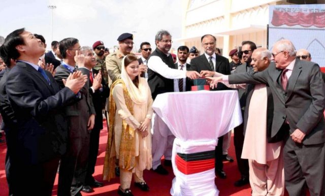Federal government will pay half of Balochistan's development: PM Abbasi Federal