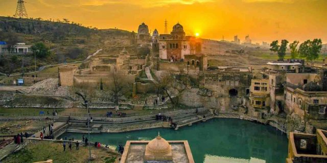 SC fines Punjab government for not submitting report in Katas Raj case submitting
