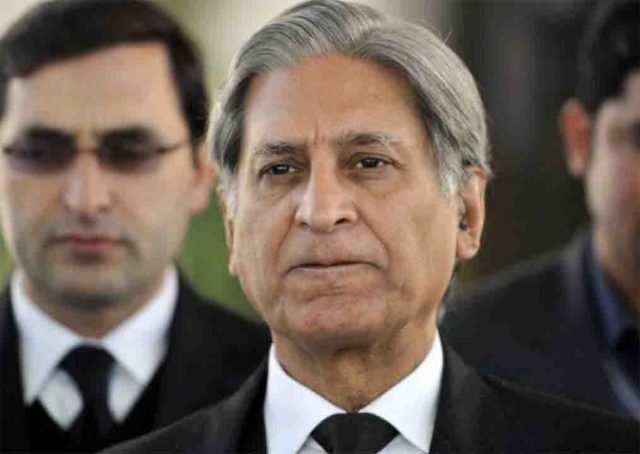 Thunderous speech by Aitzaz Ahsan Aitzaz Ahsan