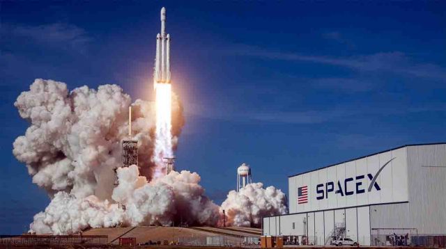 SpaceX postpones next-generation rocket launch SpaceX