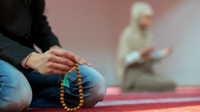 The wise of the right wing – Muslim Society in jeopardy Muslim Society