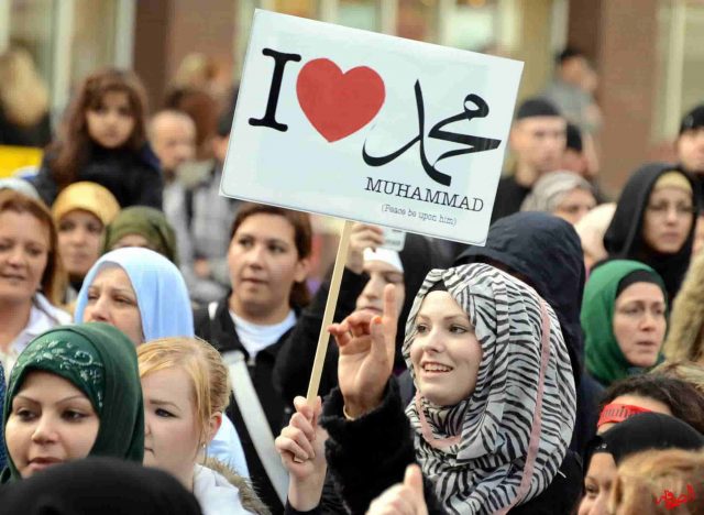 France calls to delete the verses of Quran to achieve “cultural harmony” France