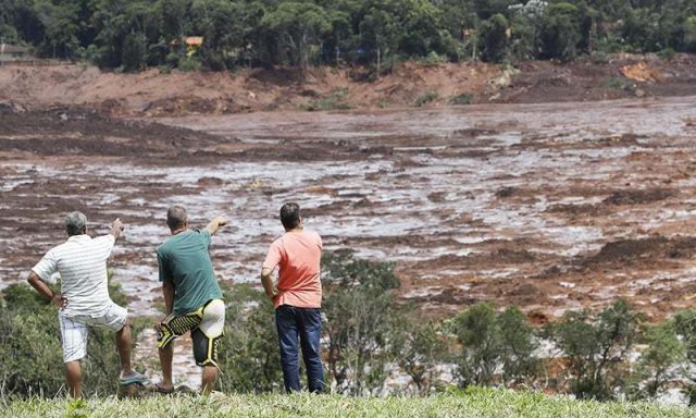 58-dead-as-firefighters-search-mud-on-third-day-after-brazil-dam-collapse
