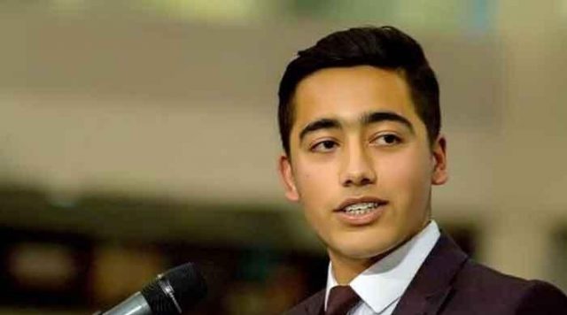 aps-survivor-becomes-first-pakistani-to-receive-points-of-light-award-in-uk
