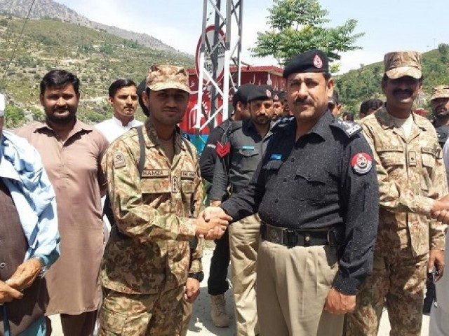 army-hands-over-security-to-civil-government-in-dir